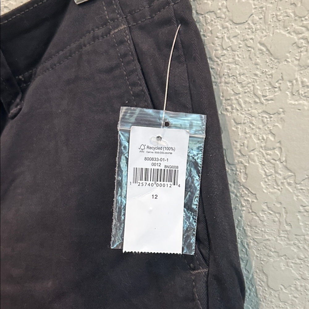 GAP Dark Gray Shorts NWT - Picture 10 of 11